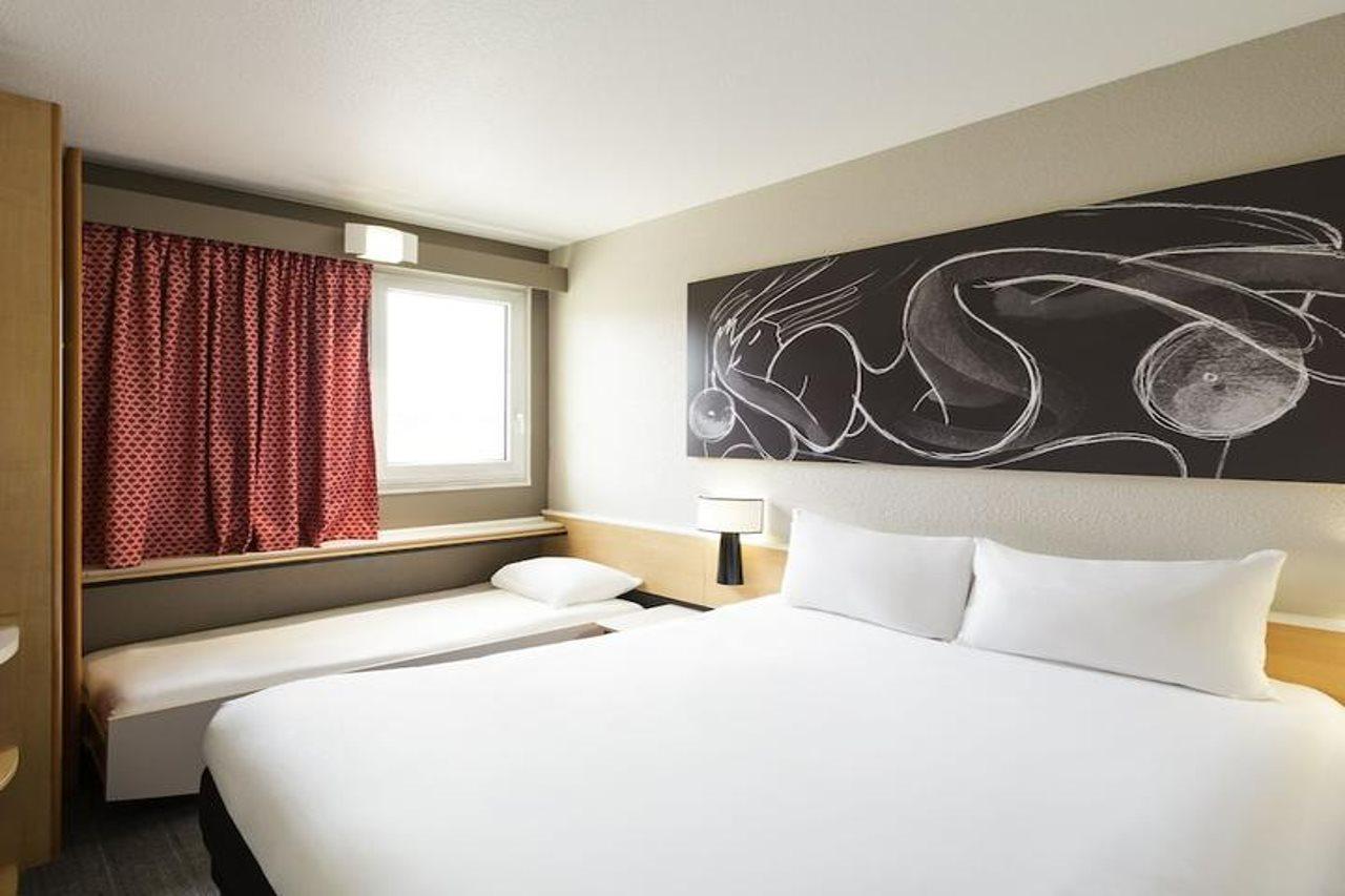 ไอบิส บอร์โด แอโรปอร์ Hotel เมรินแญค ภายนอก รูปภาพ