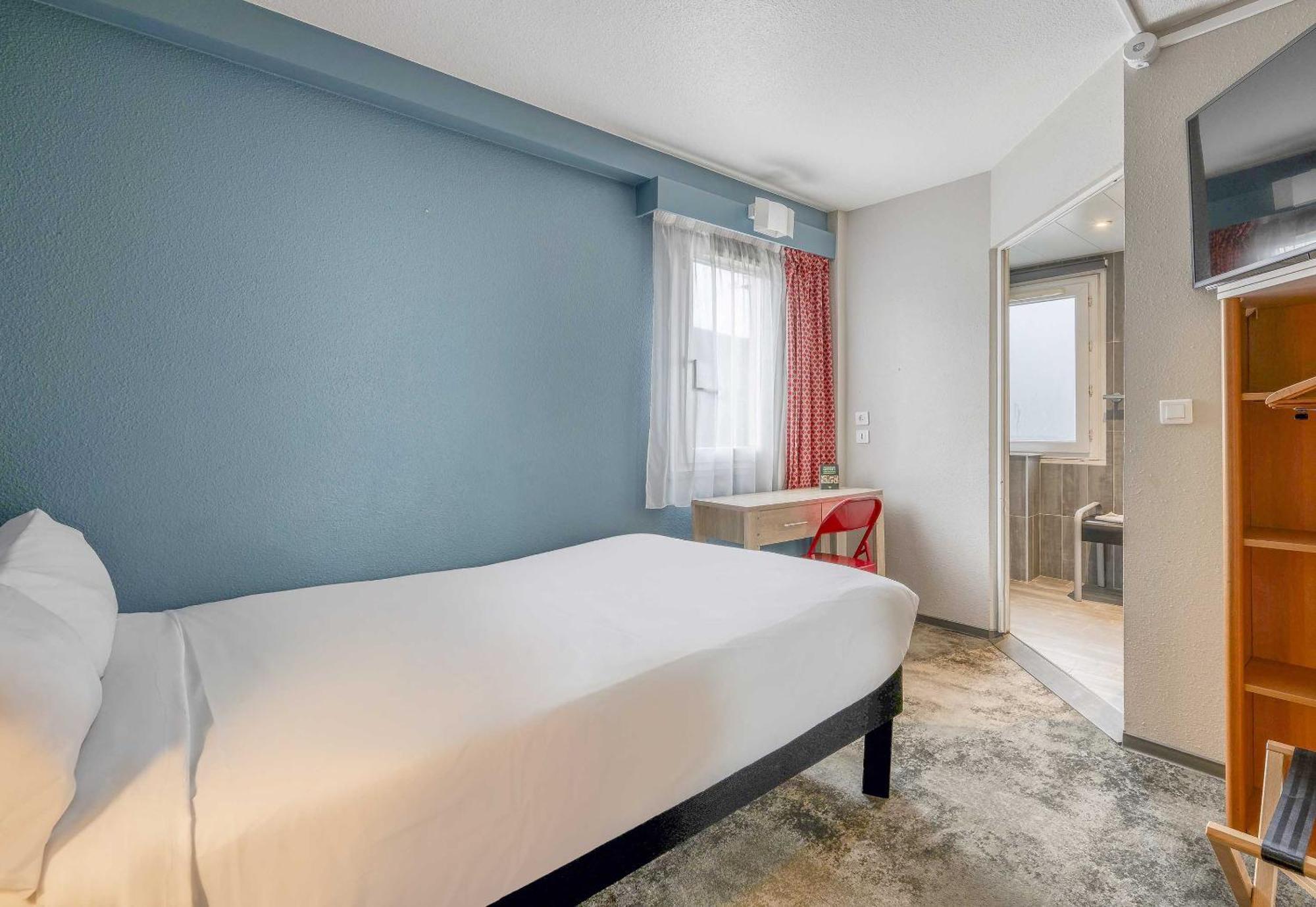ไอบิส บอร์โด แอโรปอร์ Hotel เมรินแญค ภายนอก รูปภาพ